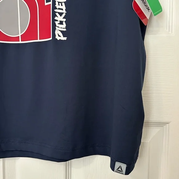 Reebok Men's Navy and Red Graphic Tee - Picture 4 of 12